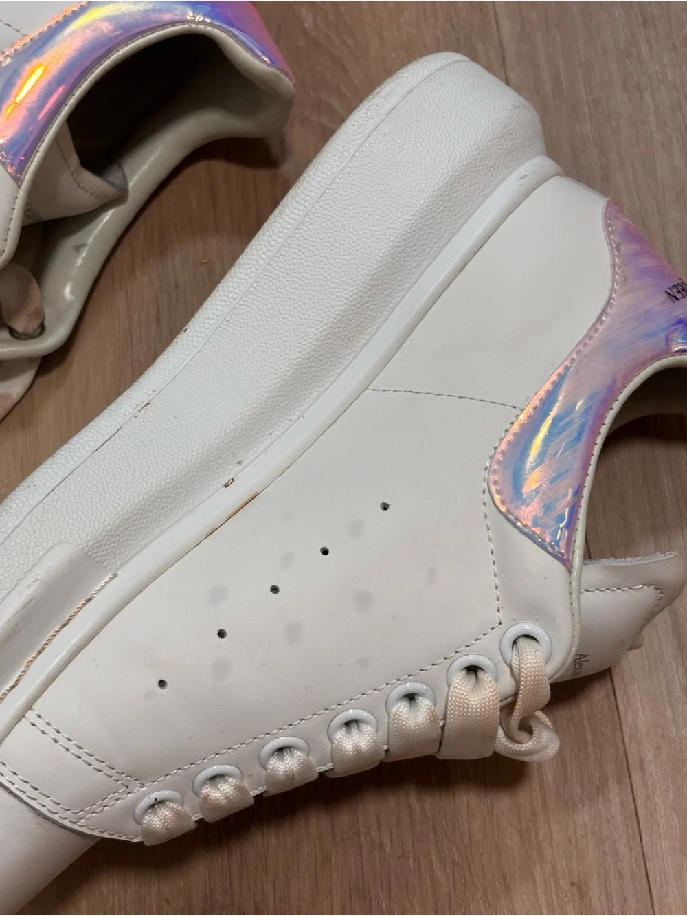 Alexander McQUEEN White Leather Platform Sneaker with Pink Accent size 37